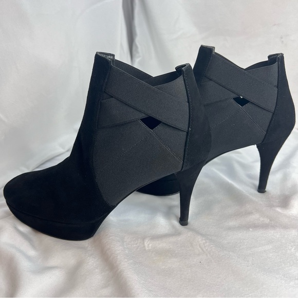 Stuart Weitzman Black Suede Elastic Strap Ankle Bootie Pumps 6M - Picture 6 of 11